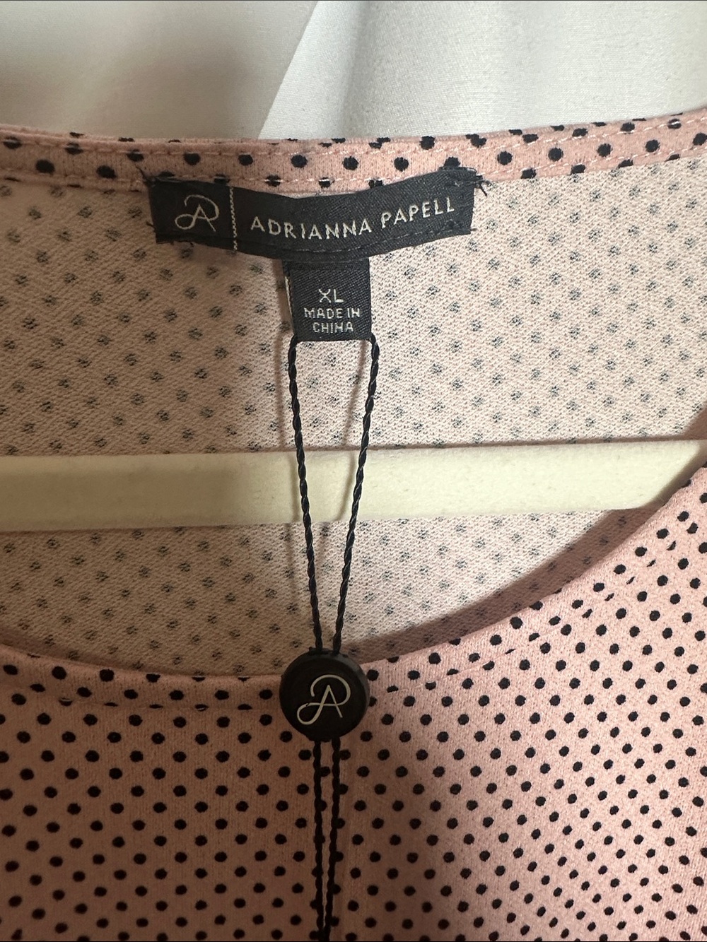 Adrianna Papell Pink Polka Dot Short Sleeve Scoop Neck Top - Picture 2 of 7